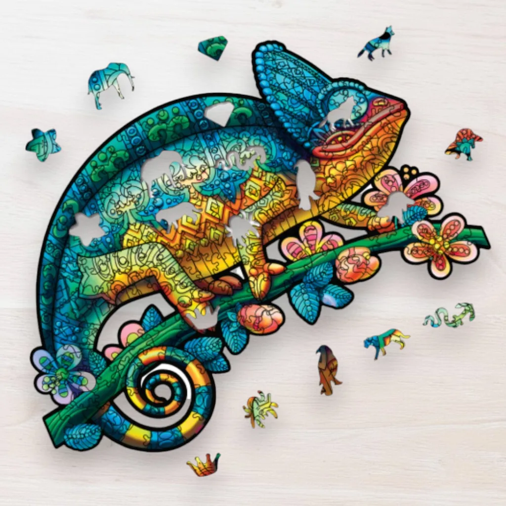 Drevené puzzle Chameleón v prírode